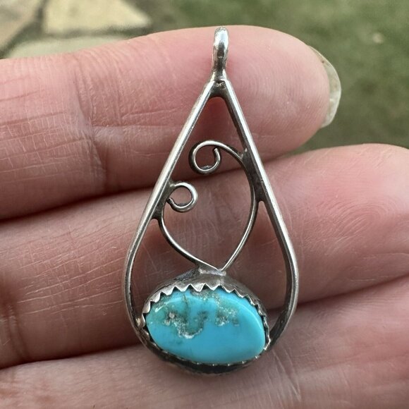 VTG Navajo Jerry Johnson JJ Pendant Teardrop 1 1/8" Blue Turquoise Sterling 2.4g - Picture 2 of 6